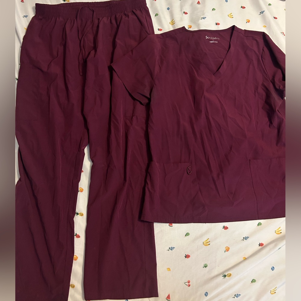 Colorful Scrub Set - Picture 2 of 11